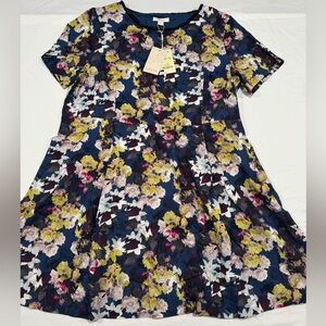 Women’s Dress-NWT